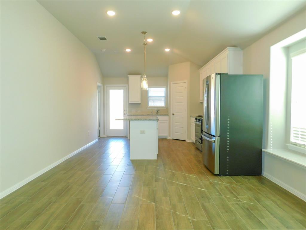 14017 Earlham Street Pilot Point, TX 76258 - Photo 8 of 26