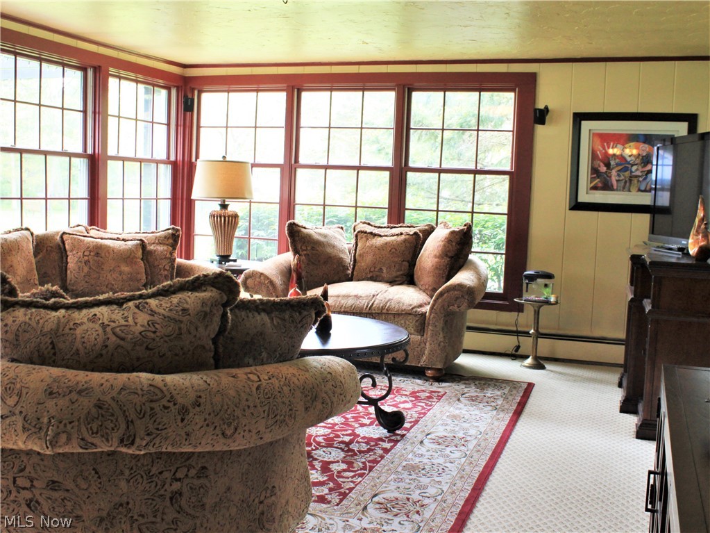 30790 Jackson Road Chagrin Falls, OH 44022 - Photo 5 of 11 Family room