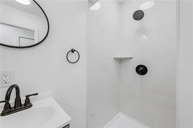 $324,990 | 18 West 79 Terrace, Kansas City, MO 64114