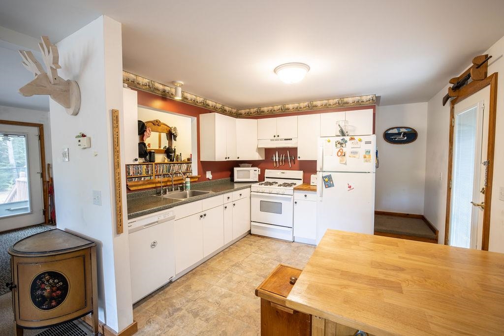 19 Caverly Point Road Tuftonboro, NH 03853 - Photo 8 of 20 Gallery Image 8