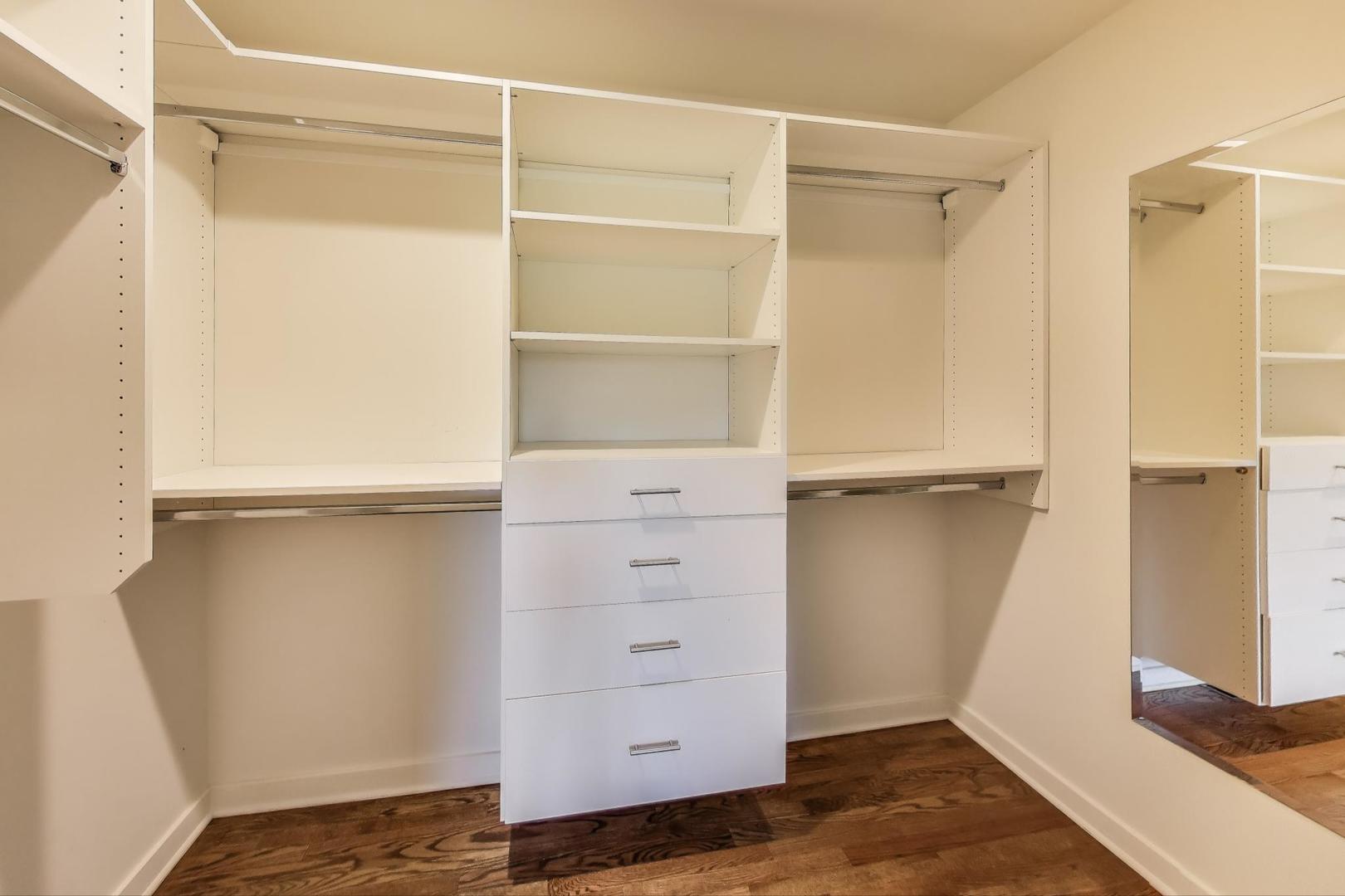 455 Sunset Ridge Road Northfield, IL 60093 - Photo 25 of 47 a view of an empty walk in closet