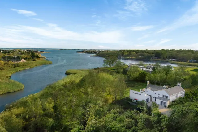 $5,750,000 | 53 Bay Avenue, Water Mill, NY 11976