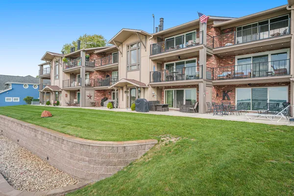 $399,900 | 8125 Lake Shore Drive, Unit 5, Cedar Lake, IN 46303