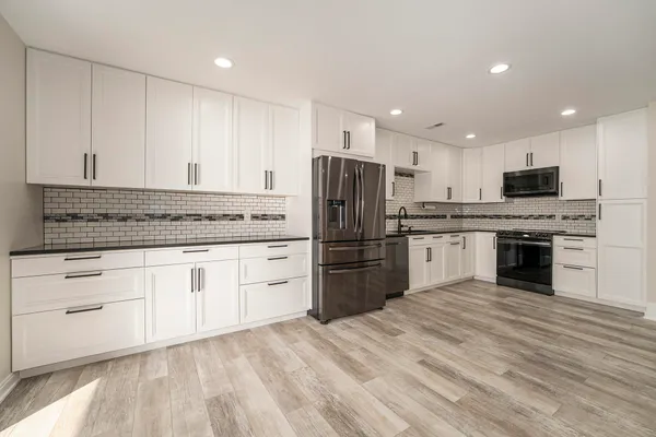 $399,900 | 8125 Lake Shore Drive, Unit 5, Cedar Lake, IN 46303