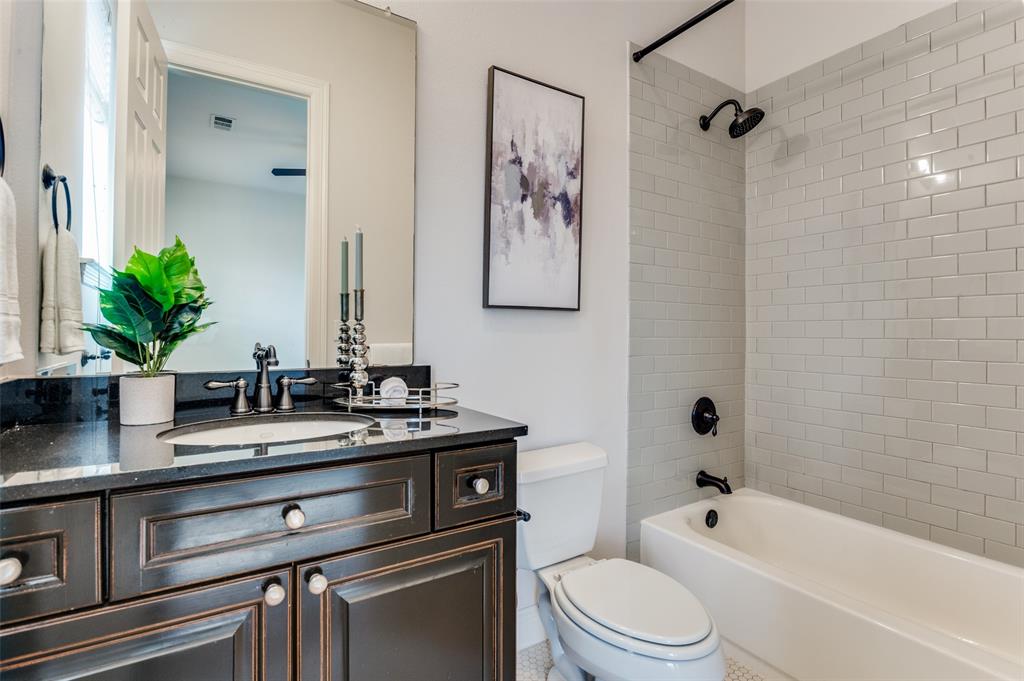 1120 Hemingway Lane Irving, TX 75063 - Photo 20 of 25