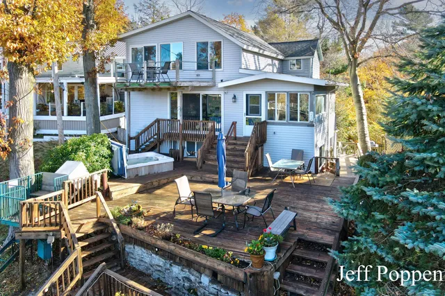 $849,000 | 22 Edwards Avenue, Grand Haven, MI 49417