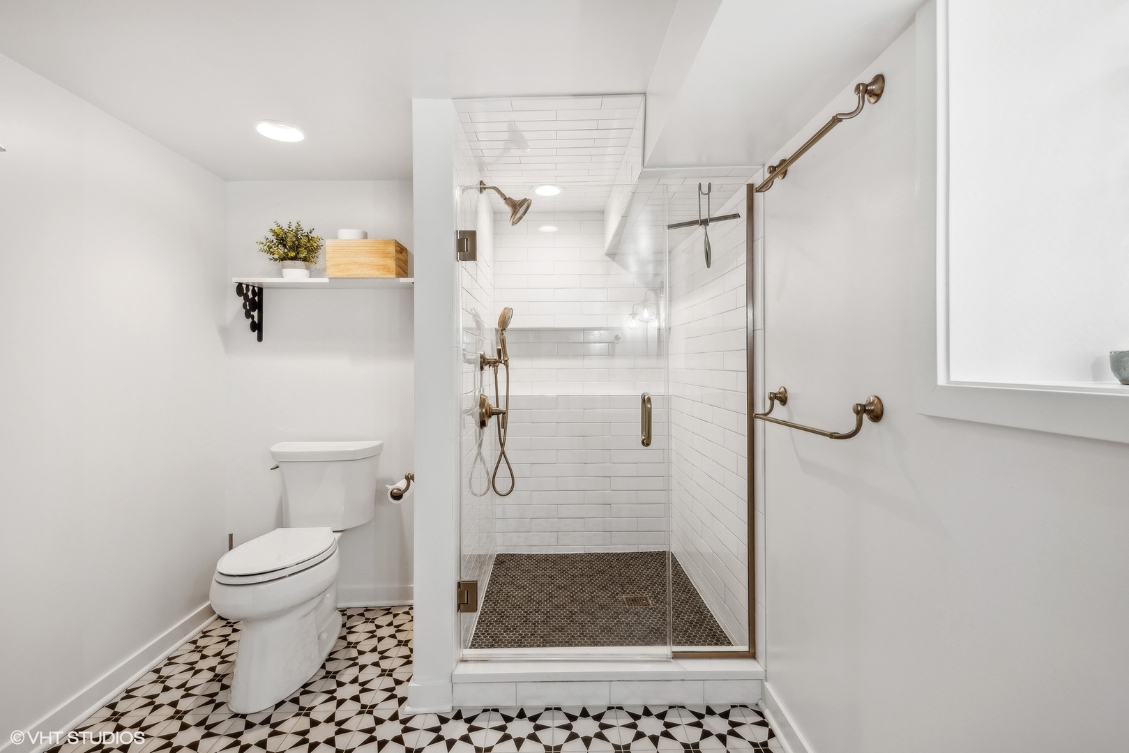 3408 North Ridgeway Avenue Chicago, IL 60618 - Photo 25 of 32 Gallery Image 25