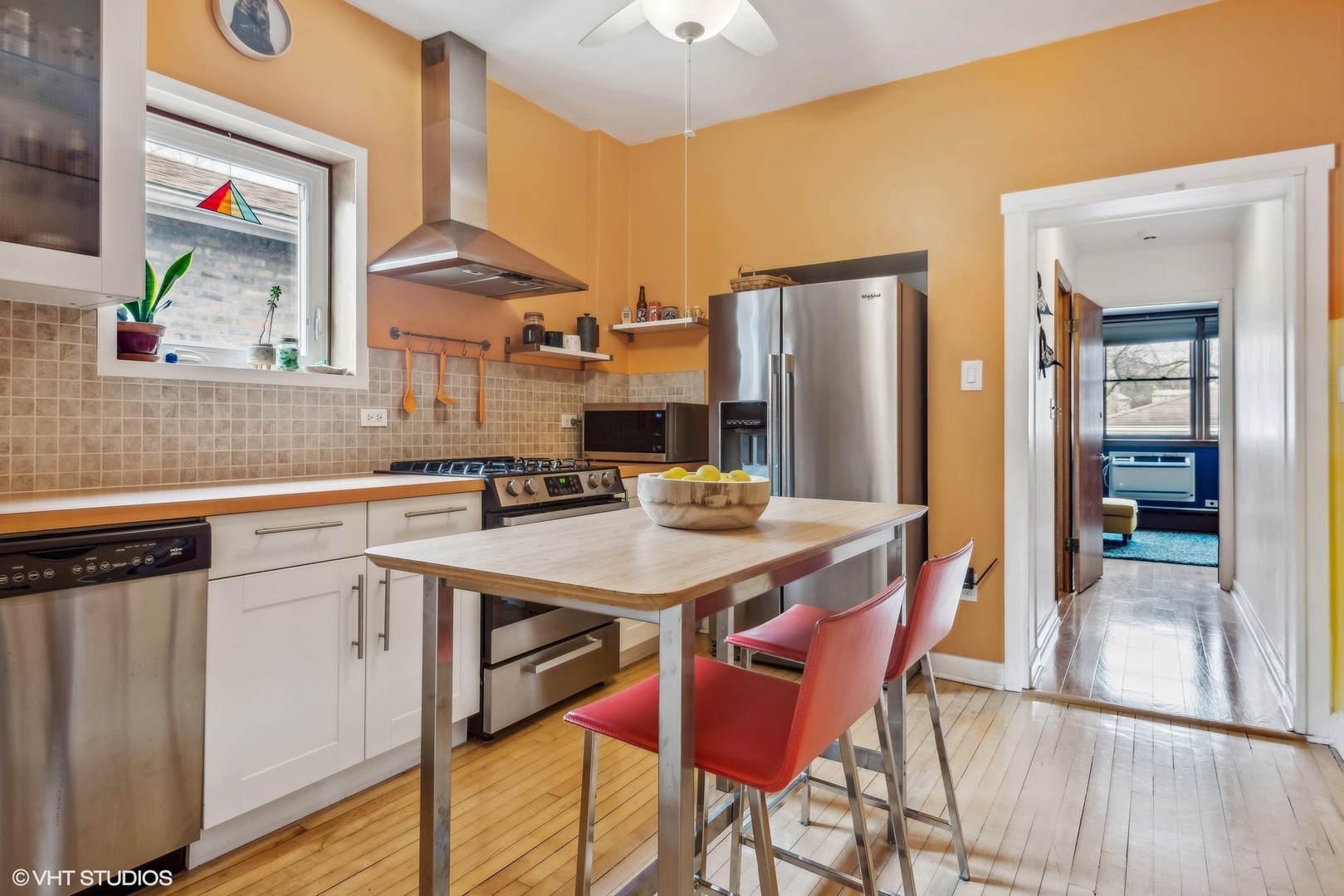 3408 North Ridgeway Avenue Chicago, IL 60618 - Photo 9 of 32 Gallery Image 9