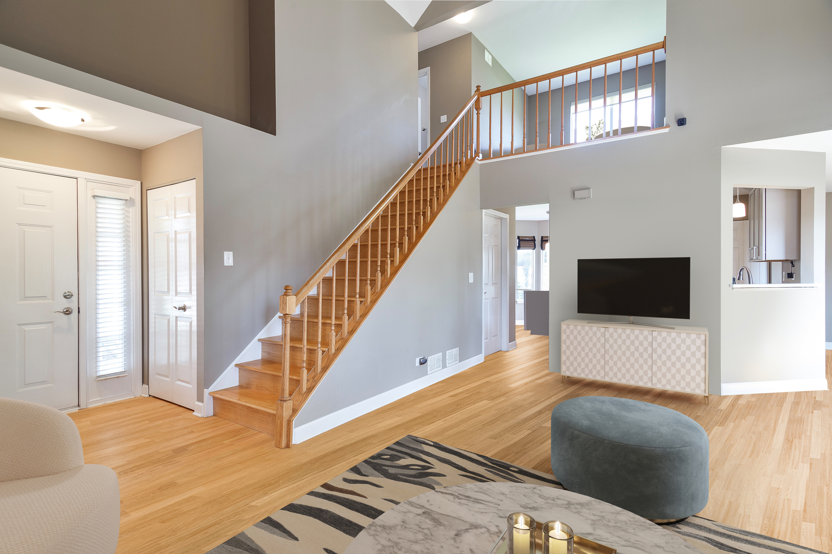 438 Harvard Lane Bartlett, IL 60103 - Photo 6 of 26 a view of a living room