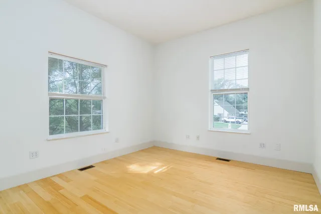 $840,000 | 12 Clearlake Drive, Centralia, IL 62801