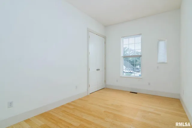 $840,000 | 12 Clearlake Drive, Centralia, IL 62801