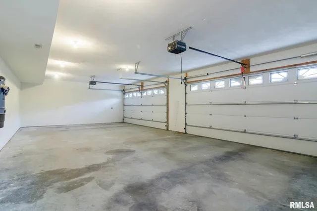 $840,000 | 12 Clearlake Drive, Centralia, IL 62801