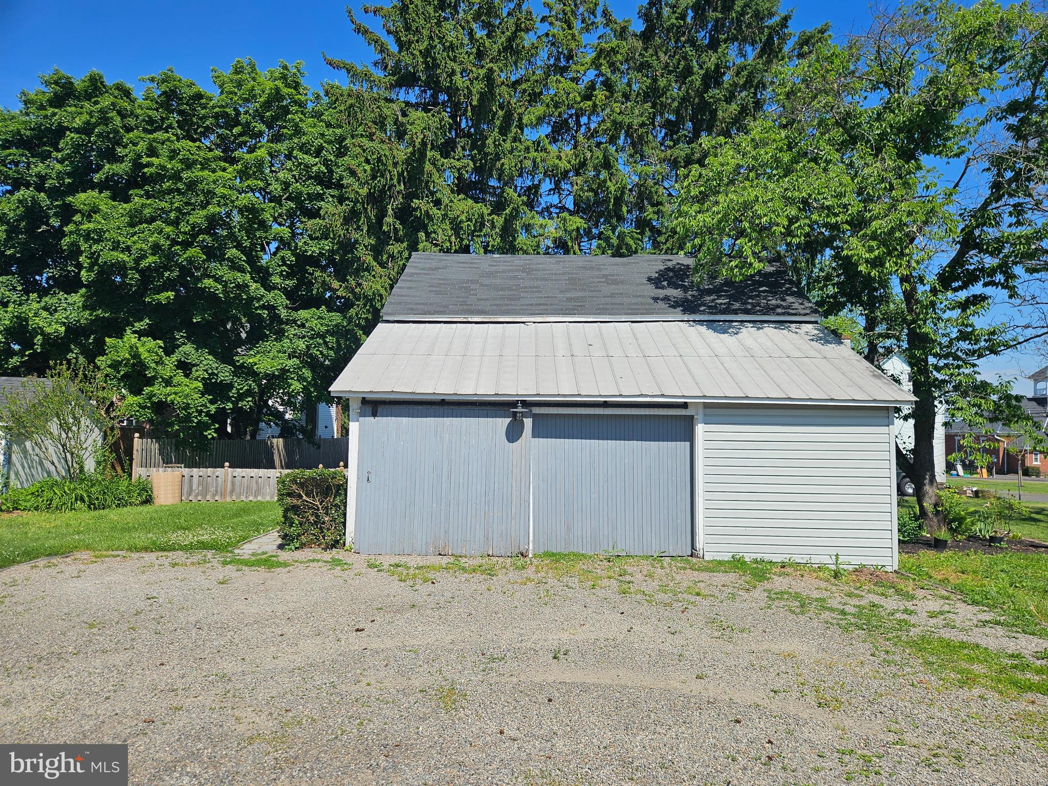 3103 Bedminster Road Ottsville, PA 18942 - Photo 15 of 24 Driveway and Garage/Barn
