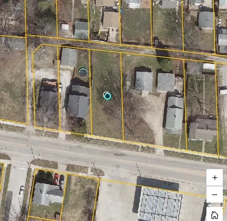 $13,000 | 1209 West Market Street, Bloomington, IL 61701