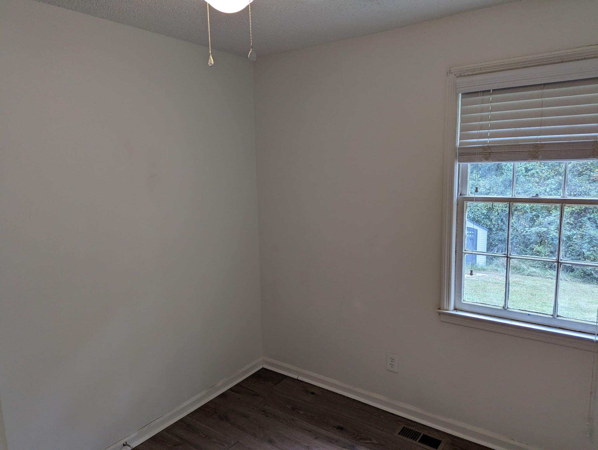 605 Rucker Drive South St. Matthews, SC 29135 - Photo 10 of 13 609 Rucker bedroom 4