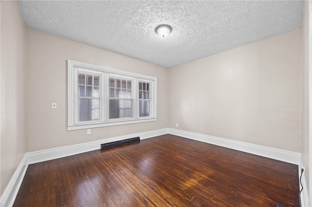 35 Woodlawn Street Rochester, NY 14607 - Photo 20 of 45