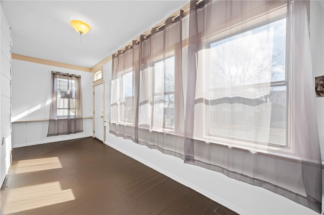 35 Woodlawn Street Rochester, NY 14607 - Photo 4 of 45