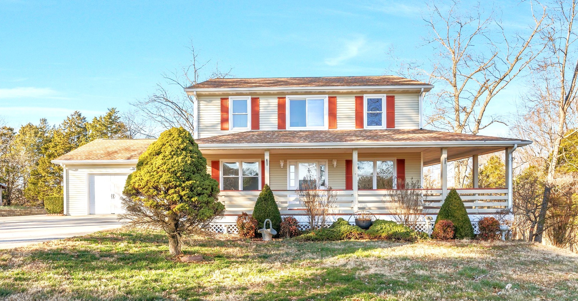 739 Salem Ridge Road Clarksville, TN 37040 - Photo 1 of 22 front view of a house with a yard