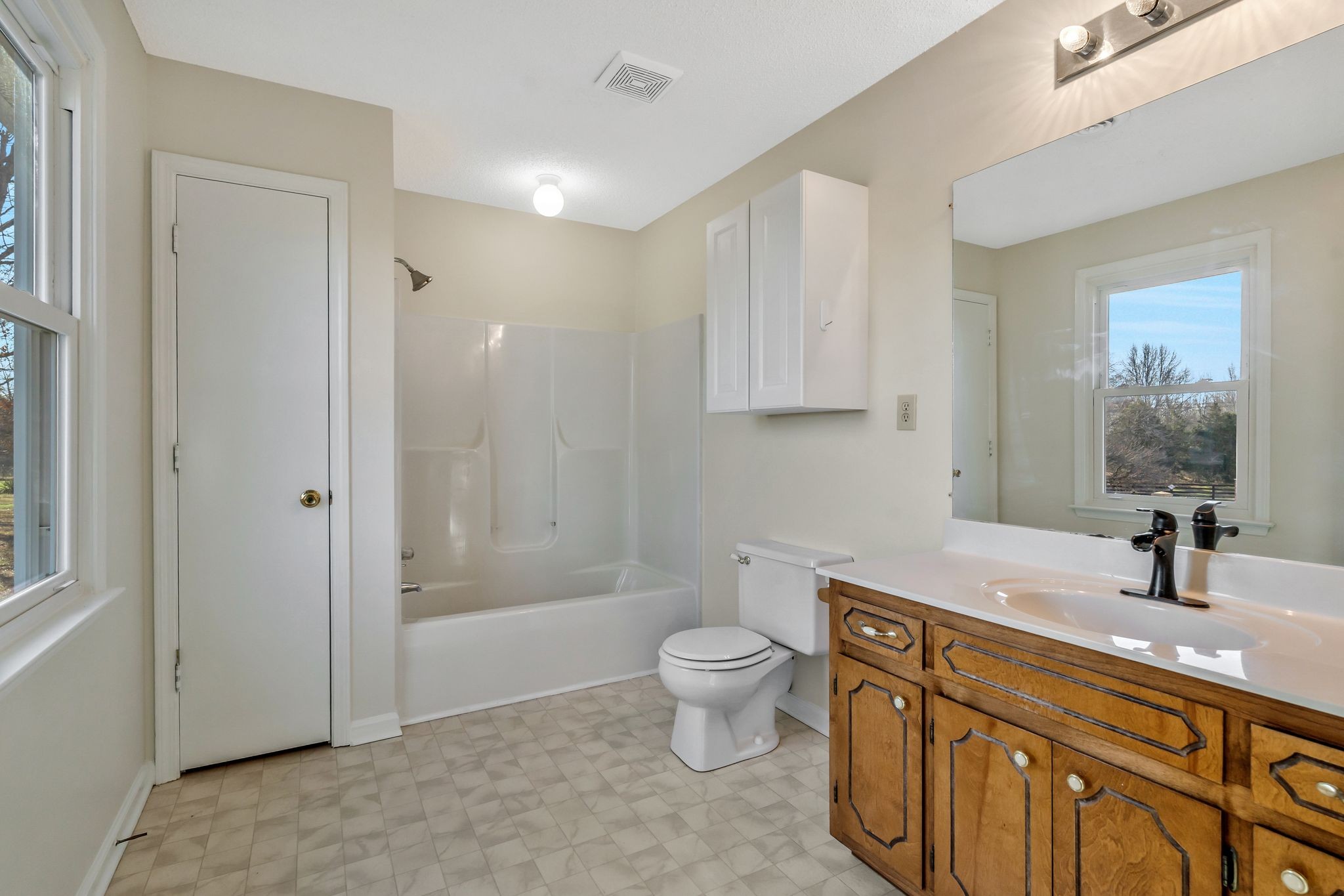 739 Salem Ridge Road Clarksville, TN 37040 - Photo 12 of 22 a bathroom with a sink a toilet and shower