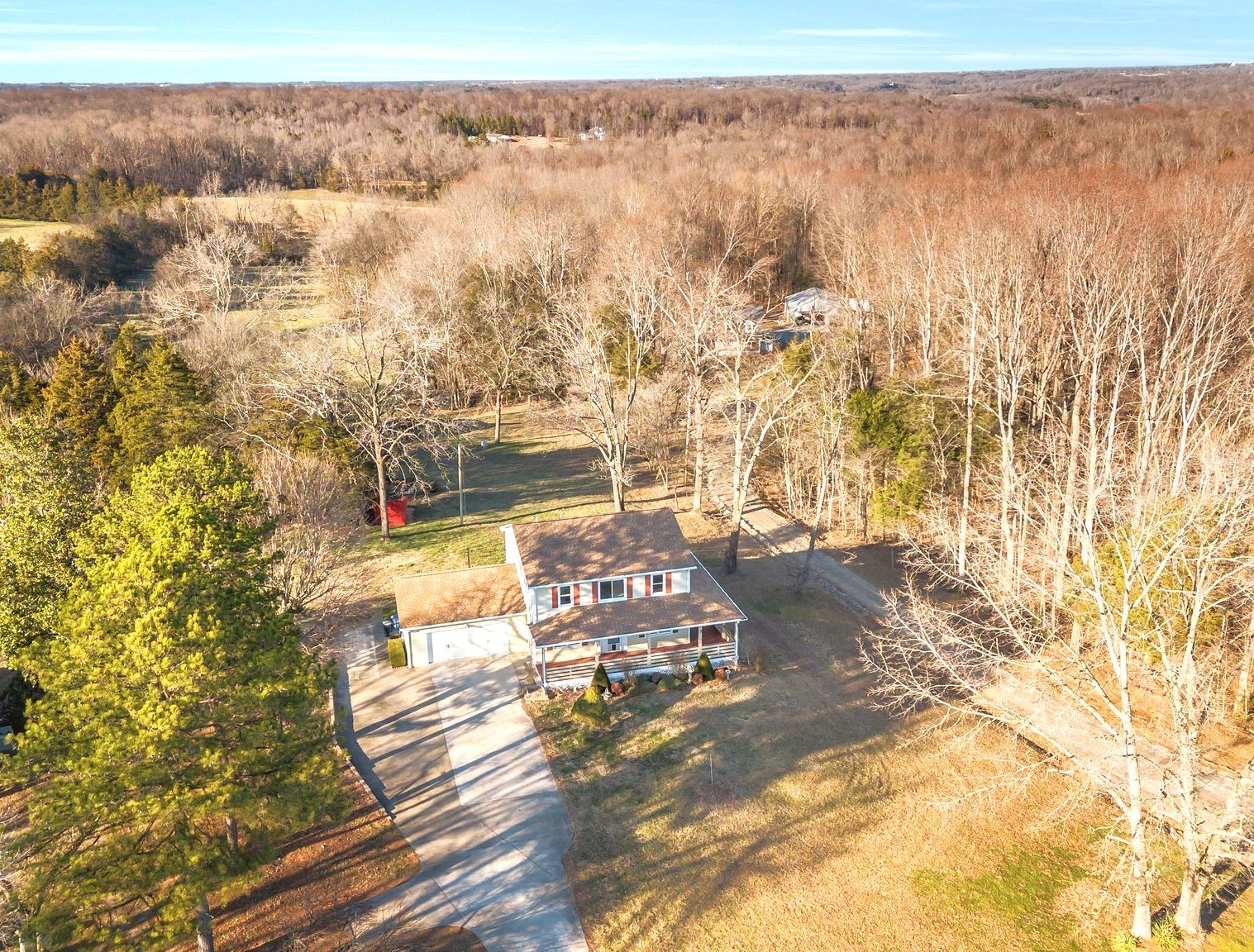 739 Salem Ridge Road Clarksville, TN 37040 - Photo 19 of 22 a view of outdoor space and mountain view