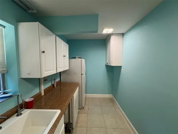 $200,000 | 751 Pine Drive, Unit 101, Pompano Beach, FL 33060