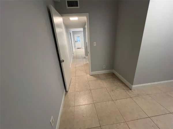 $200,000 | 751 Pine Drive, Unit 101, Pompano Beach, FL 33060