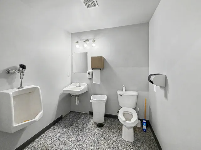 $380,000 | 500 North Pine Street, Onarga, IL 60955