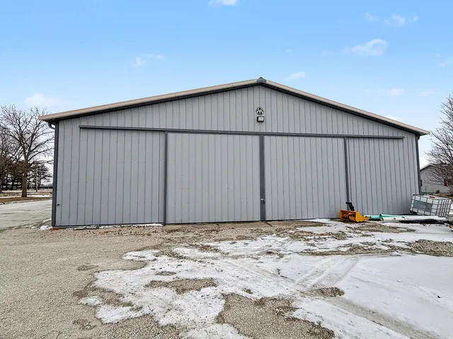 $380,000 | 500 North Pine Street, Onarga, IL 60955