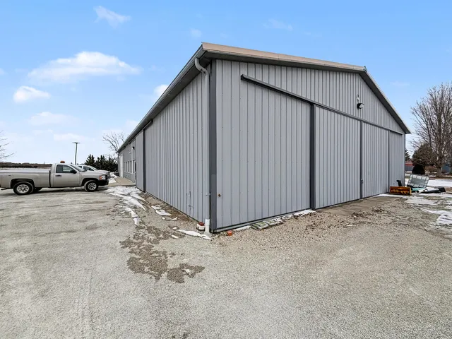 $380,000 | 500 North Pine Street, Onarga, IL 60955