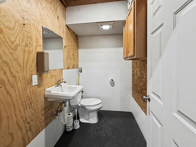 $380,000 | 500 North Pine Street, Onarga, IL 60955