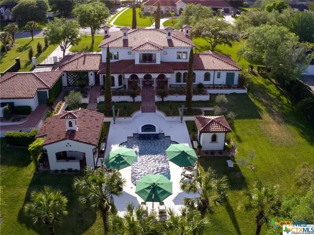 $3,400,000 | 208 Creekridge Drive, Victoria, TX 77904