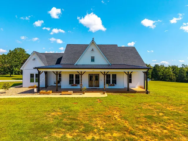 $835,000 | 1101 Foxfire Lane, Bedford, VA 24523