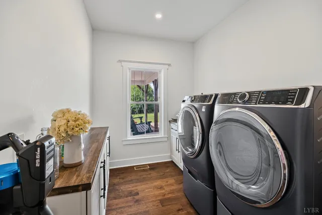 $835,000 | 1101 Foxfire Lane, Bedford, VA 24523