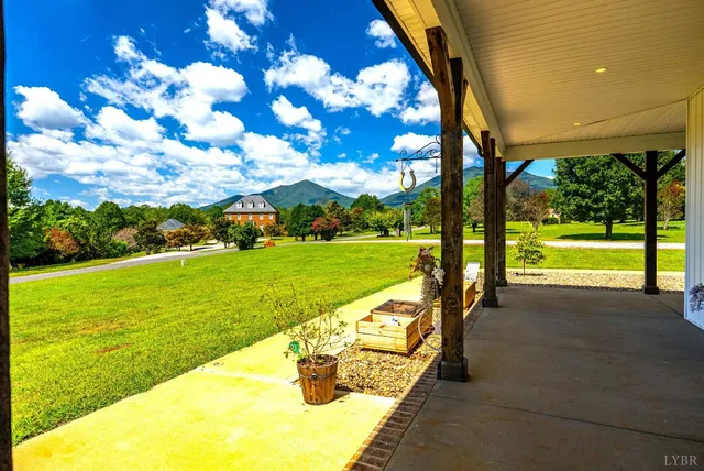 $835,000 | 1101 Foxfire Lane, Bedford, VA 24523