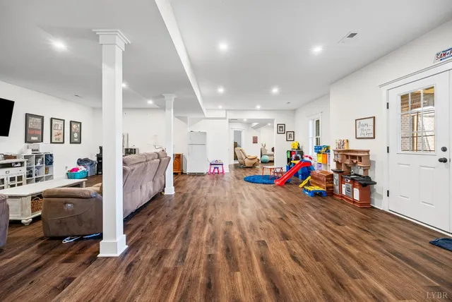 $835,000 | 1101 Foxfire Lane, Bedford, VA 24523