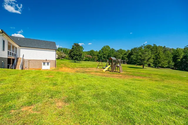 $835,000 | 1101 Foxfire Lane, Bedford, VA 24523
