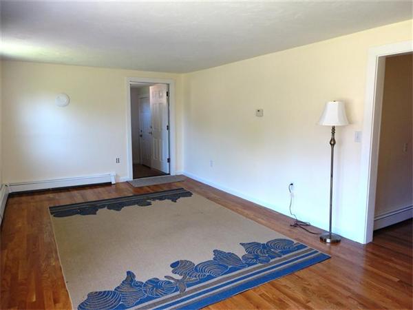 72 Grove Street Barnstable, MA 02601 - Photo 5 of 8