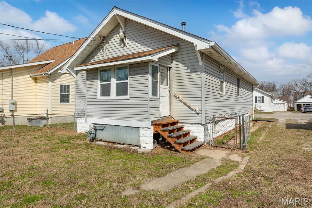 726 Rice Street Wood River, IL 62095 - Photo 25 of 28
