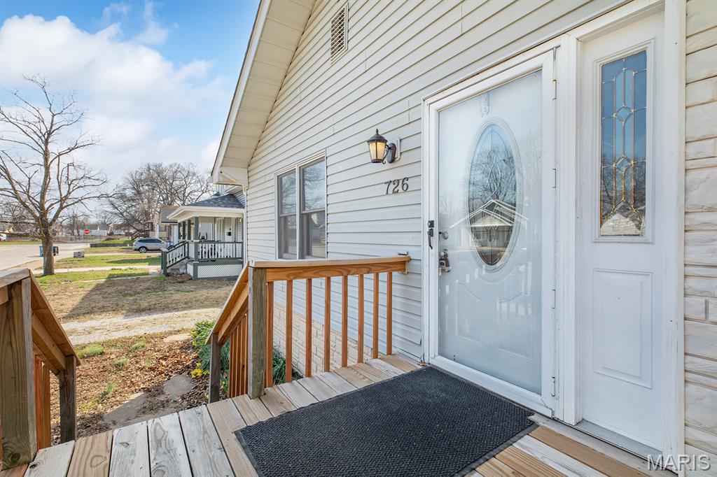 726 Rice Street Wood River, IL 62095 - Photo 3 of 28