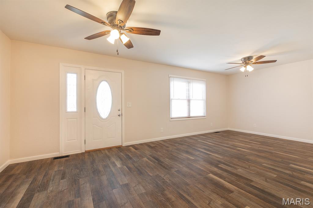726 Rice Street Wood River, IL 62095 - Photo 5 of 28
