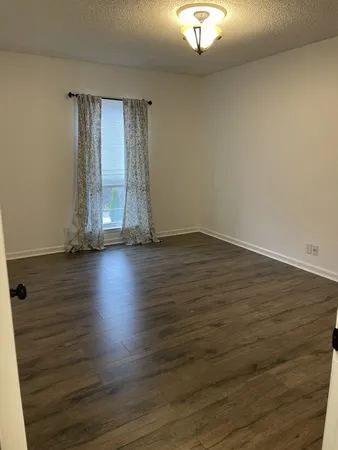 $1,395 | 515 Basswood Avenue, Unit C39, Nashville, TN 37209