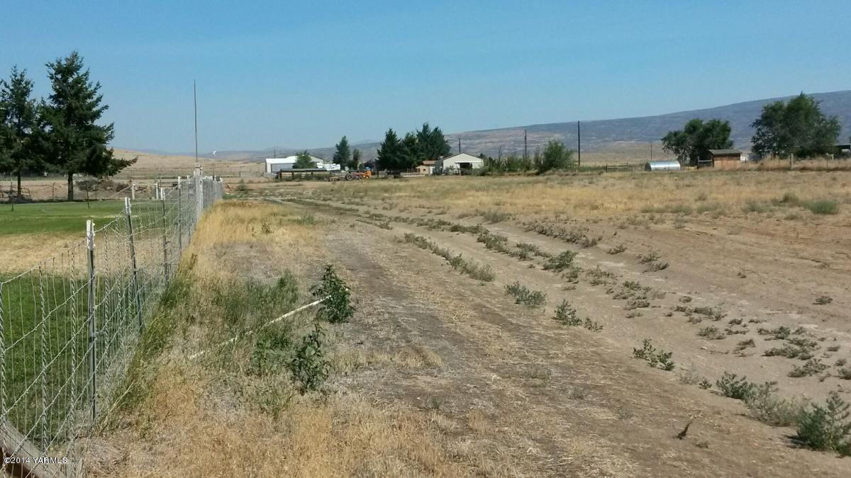 151 West Huntzinger Road Selah, WA 98942 - Photo 43 of 44 a view of a lake view