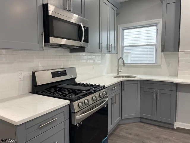 $2,300 | 54 Mt Prospect Avenue, Unit 2, Belleville, NJ 07109