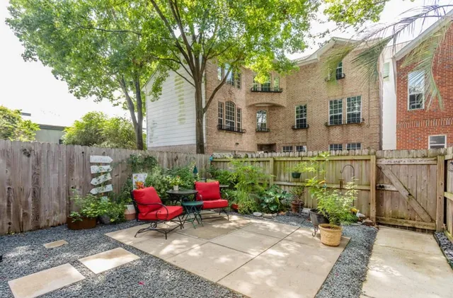 $2,690 | 5235 Blossom Street, Houston, TX 77007