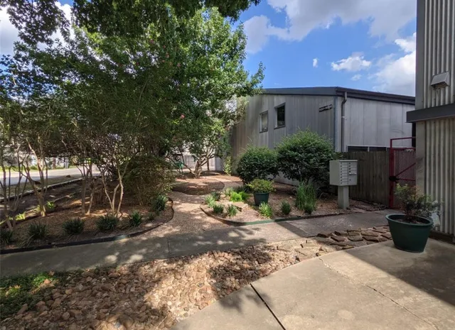 $2,690 | 5235 Blossom Street, Houston, TX 77007