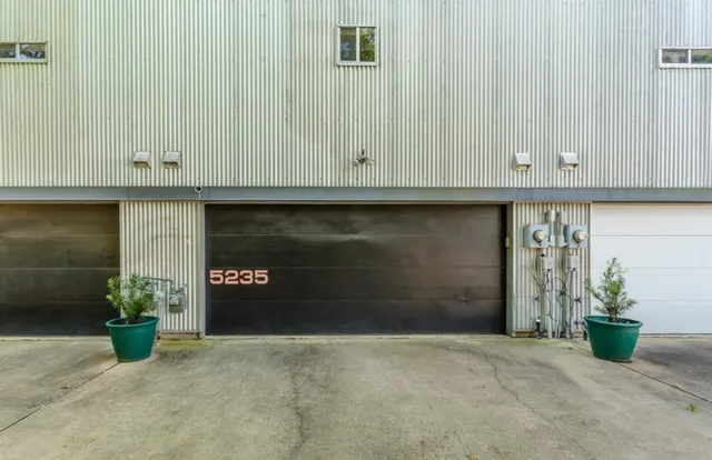 $2,690 | 5235 Blossom Street, Houston, TX 77007