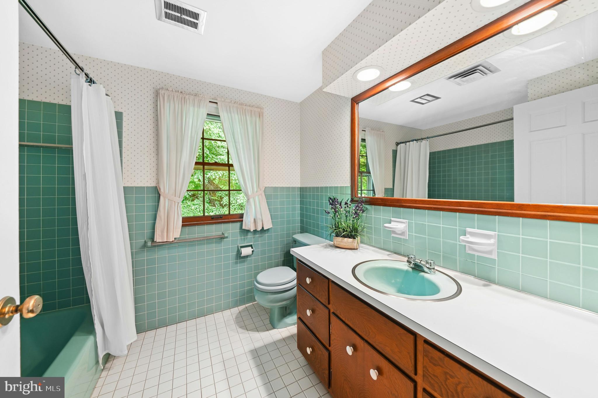 1501 Colesville Road Bethlehem, PA 18015 - Photo 26 of 37
