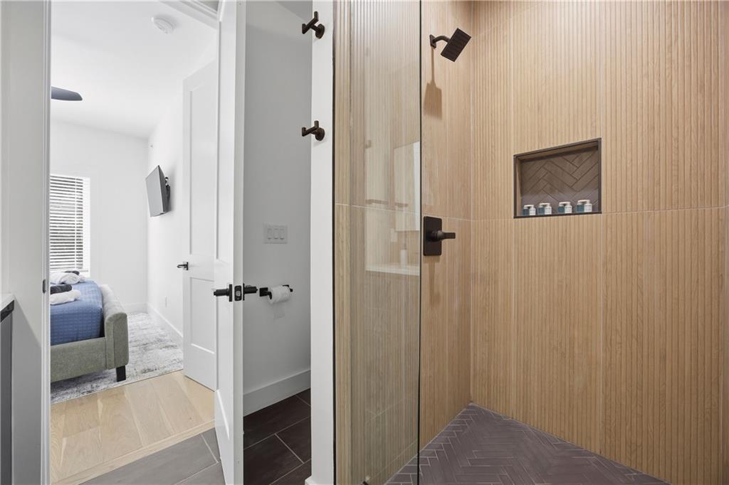 Undisclosed Address Atlanta, GA 30313 - Photo 27 of 38 a bathroom with a shower