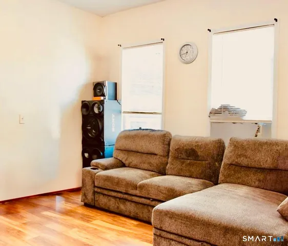 $1,900 | 250 Orange Street, Waterbury, CT 06704