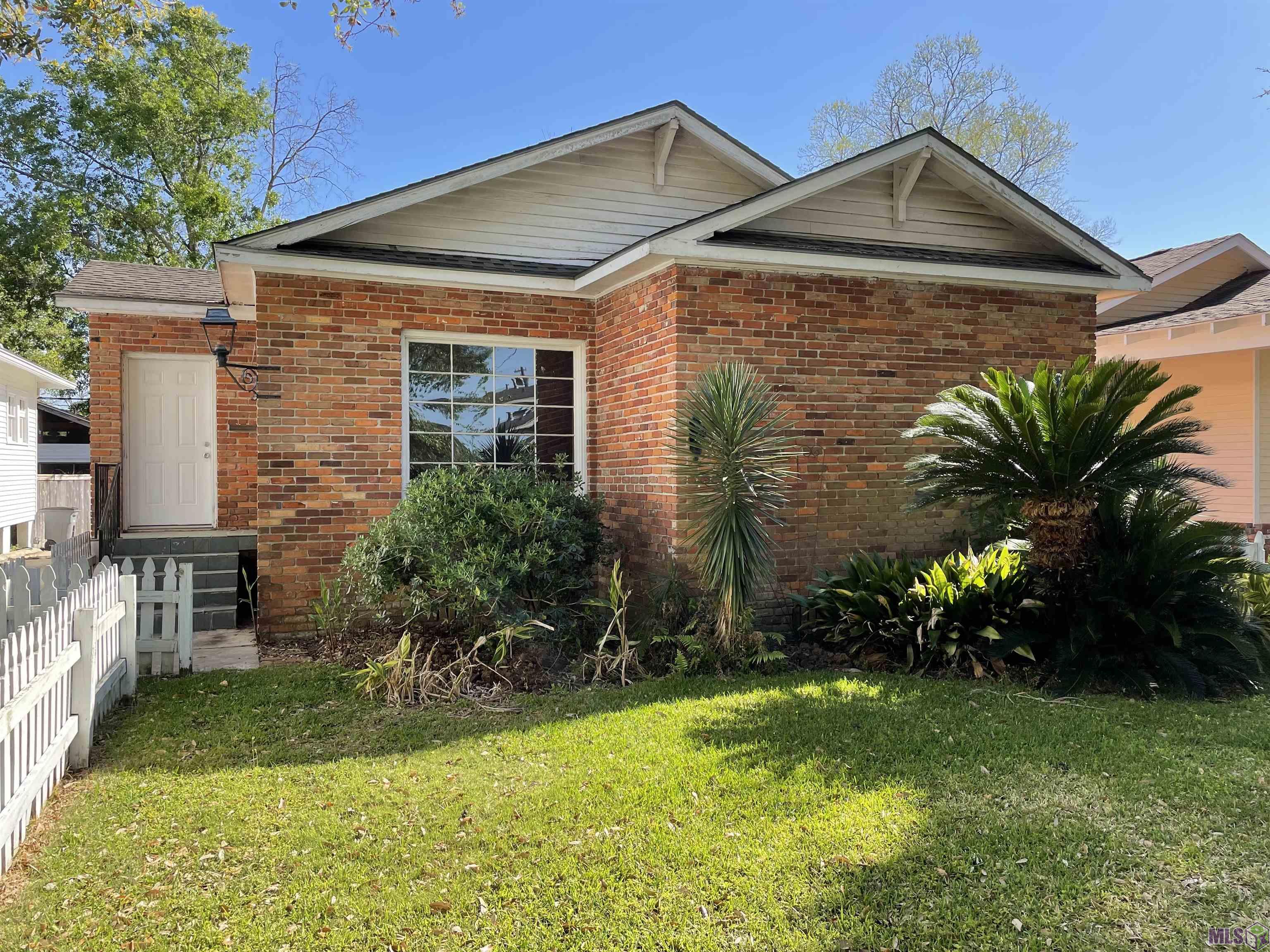 2166 Cherokee Street Baton Rouge, LA 70806 - Photo 1 of 14